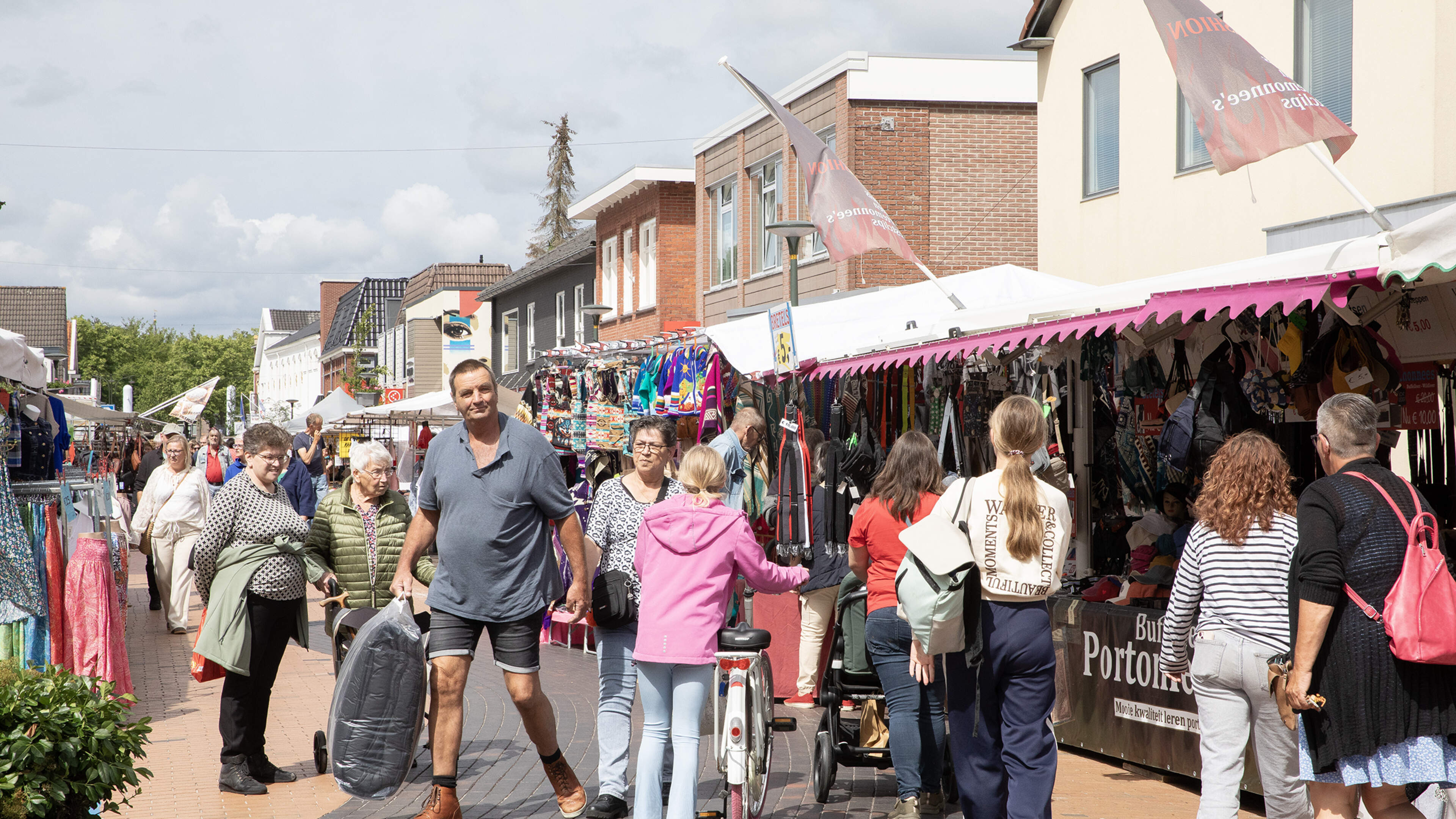 Vier zomermarkten in Winkelhart Oosterwolde