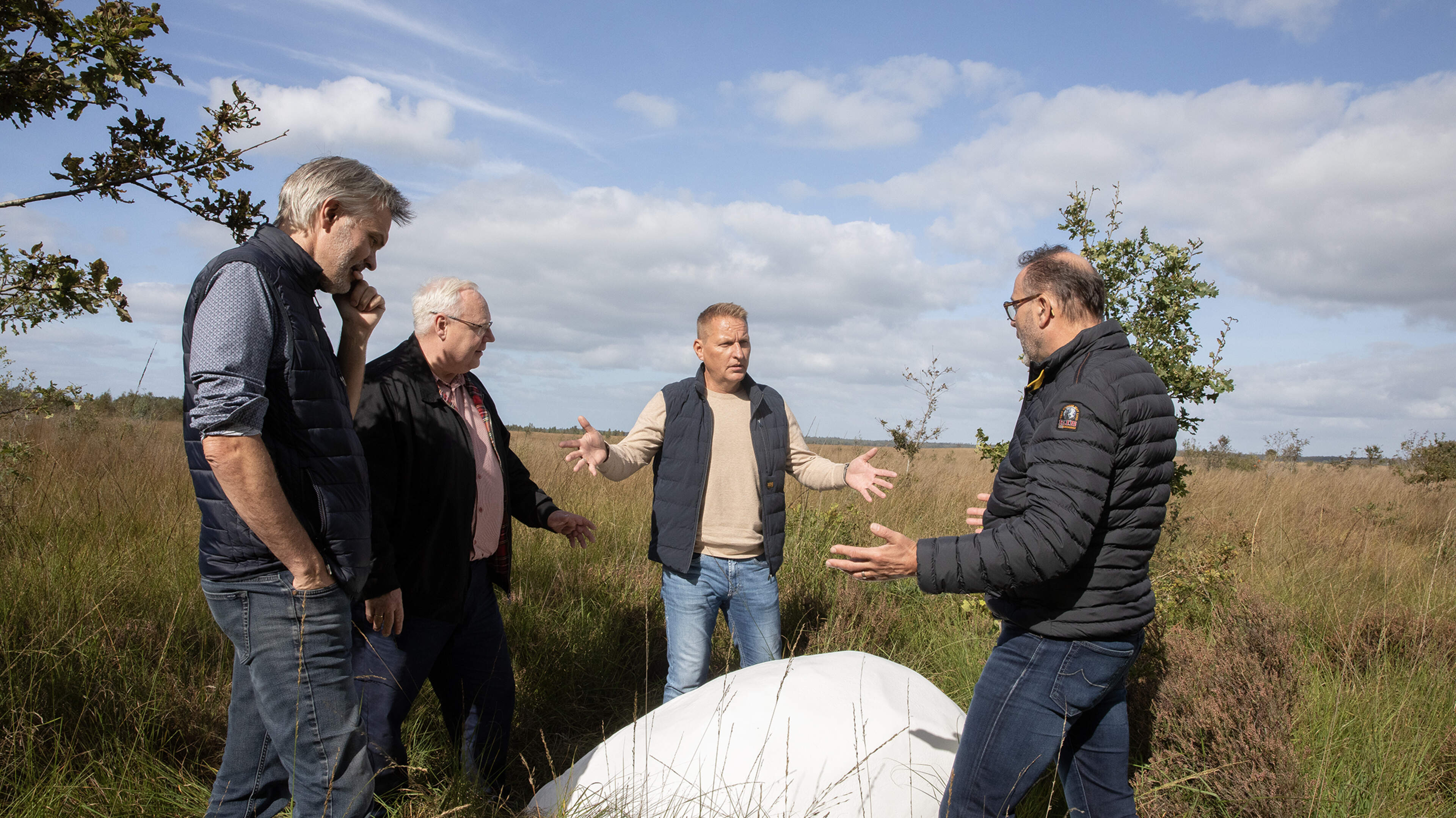Actie in Winkelhart Oosterwolde met mysterieus ei