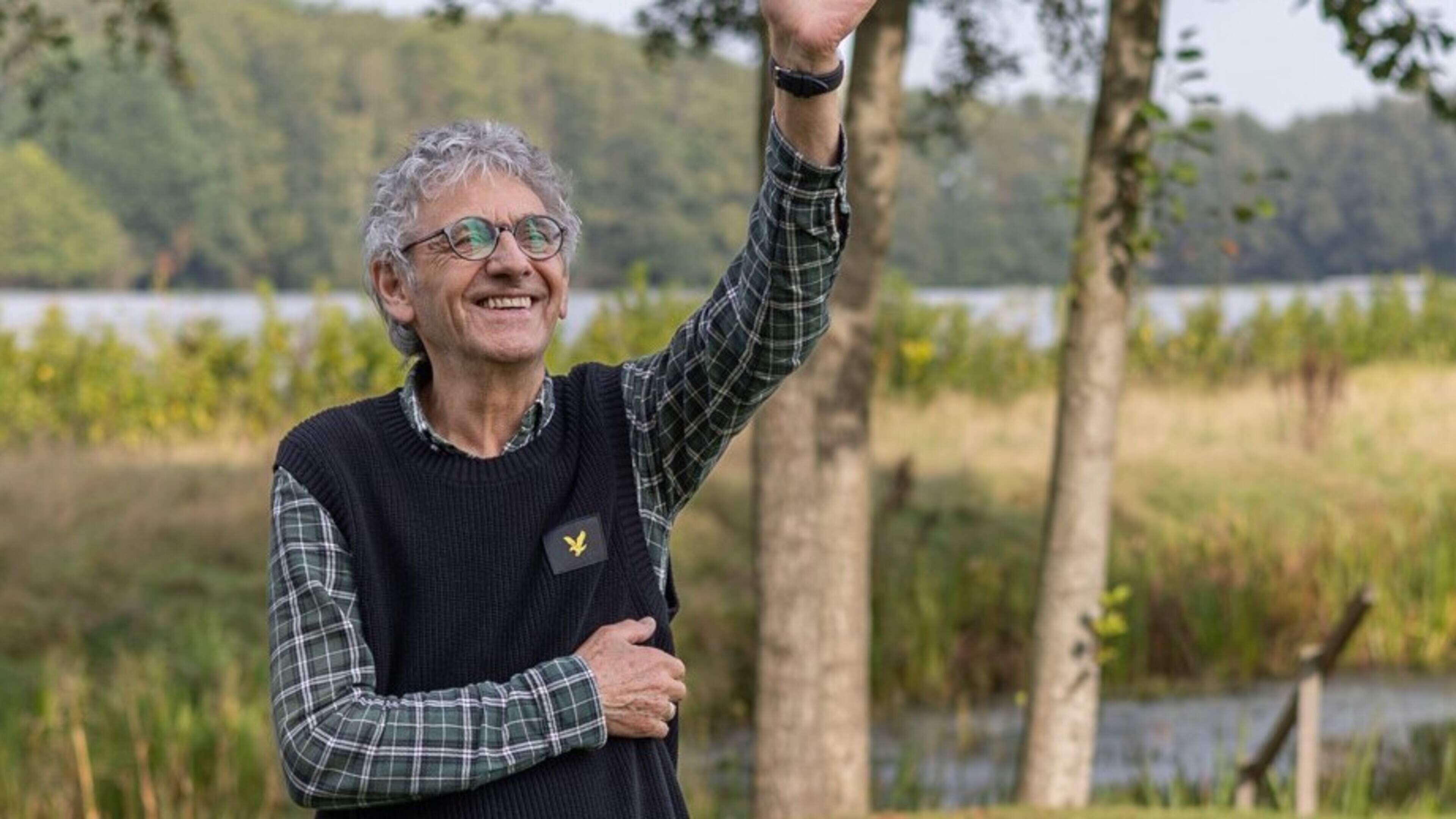 Schrijver Geert Koenen uit Haulerwijk presenteert bundel bij afscheid
