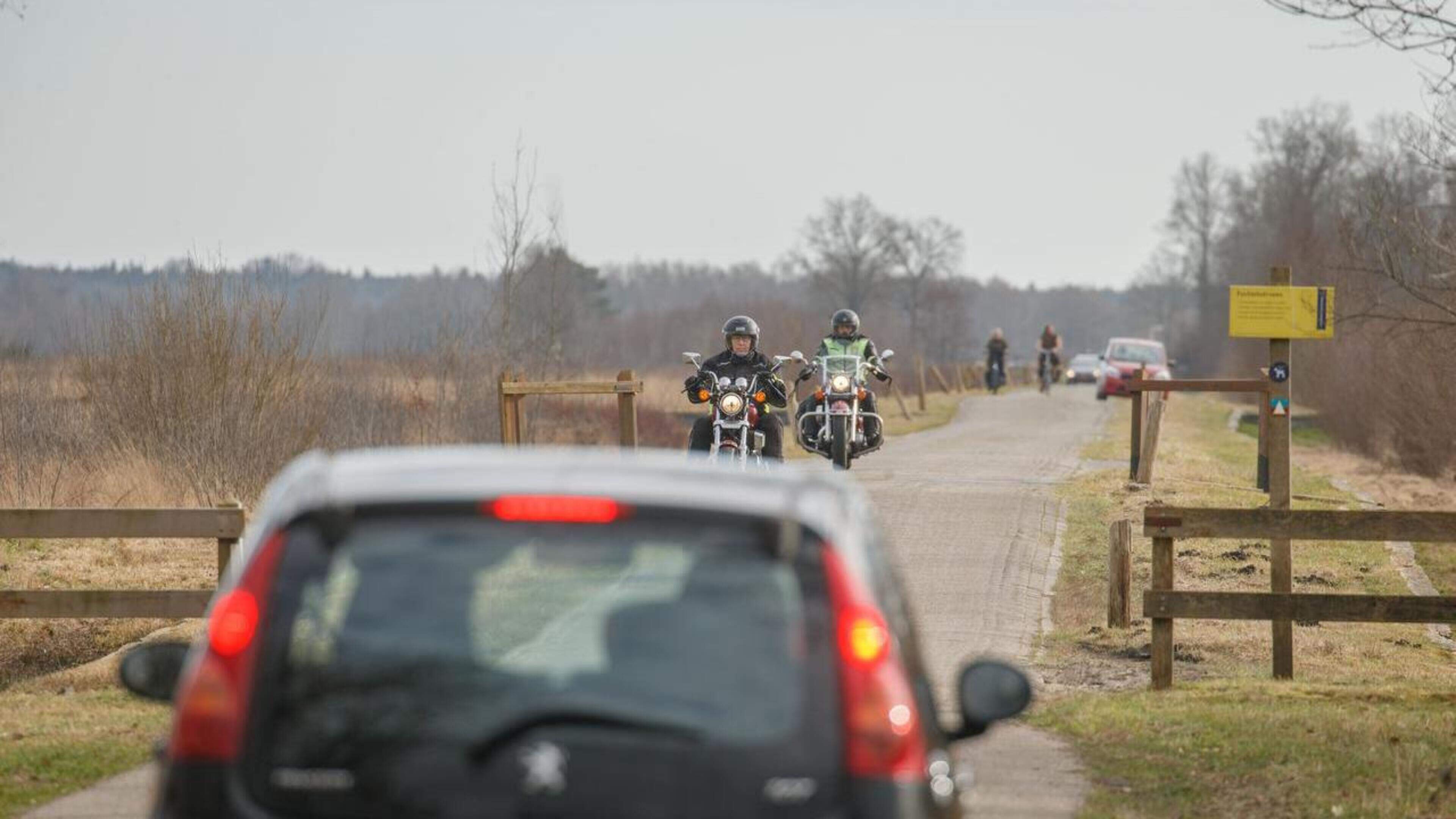 Afsluiten weg door Fochteloërveen leidt tot tientallen reacties